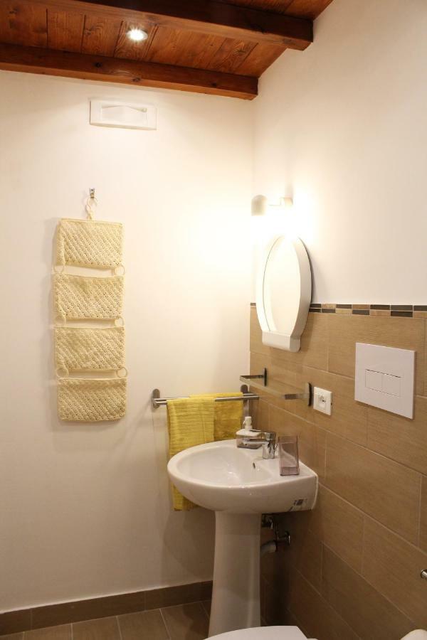 Il Giardino Di Laura Private Rooms 蒙德罗 外观 照片
